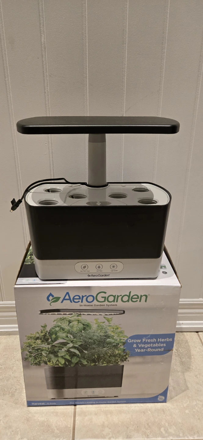 AeroGarden Harvest 6 Pods In-Home Garden System