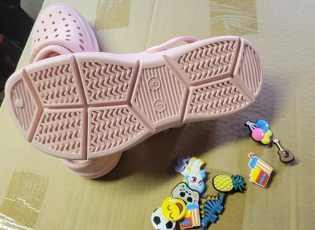 New Pink Kids Clog Shoes with Charms size 5 - photo 3