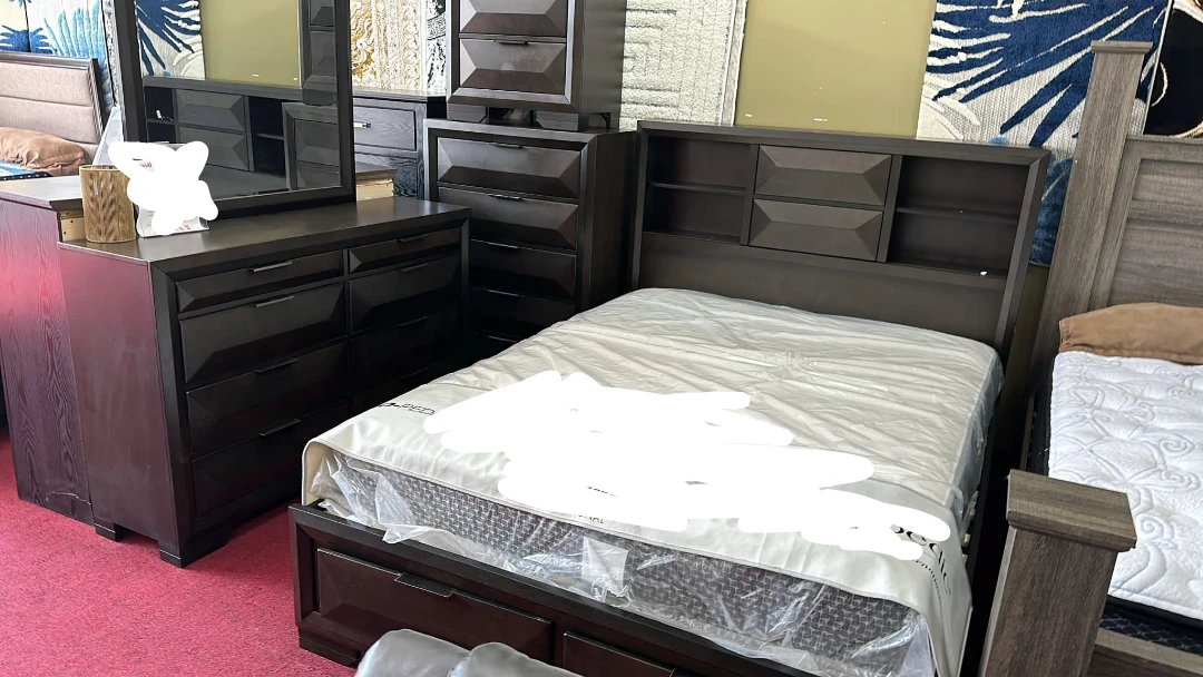 Dark Brown Bedroom Queen size bedroom  Set