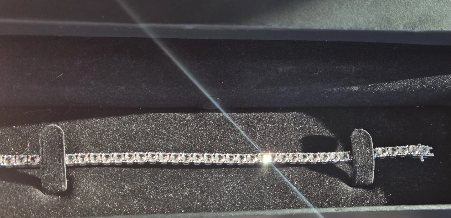 925 Sterling Silver Cubic Zirconia Tennis Bracelet,  Like New. - photo 5