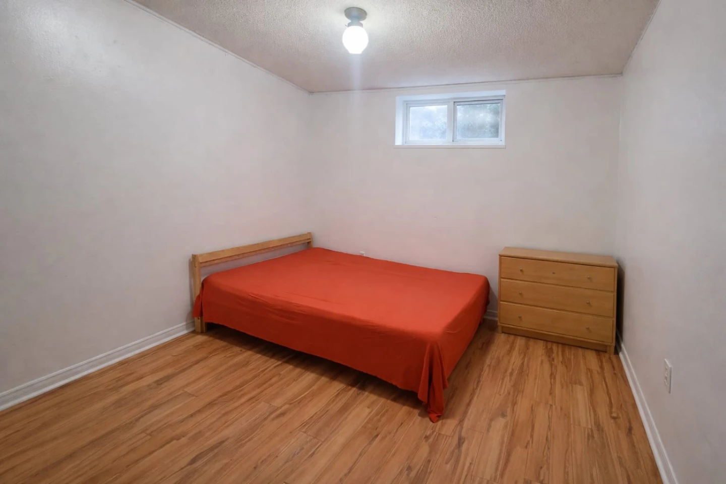3 Bedroom 2 Bathroom Basement Bedrooms Available for $750! - photo 3