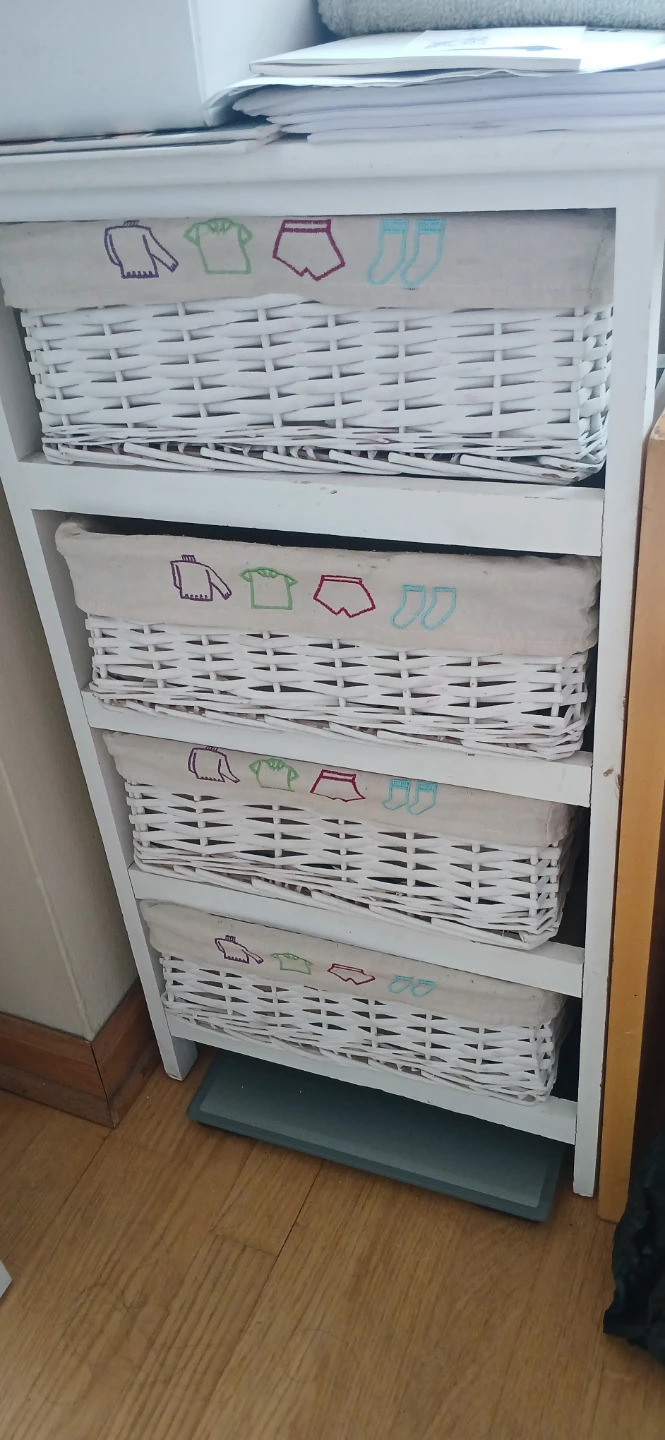 White 4-Drawer Storage Unit with Baskets - photo 2