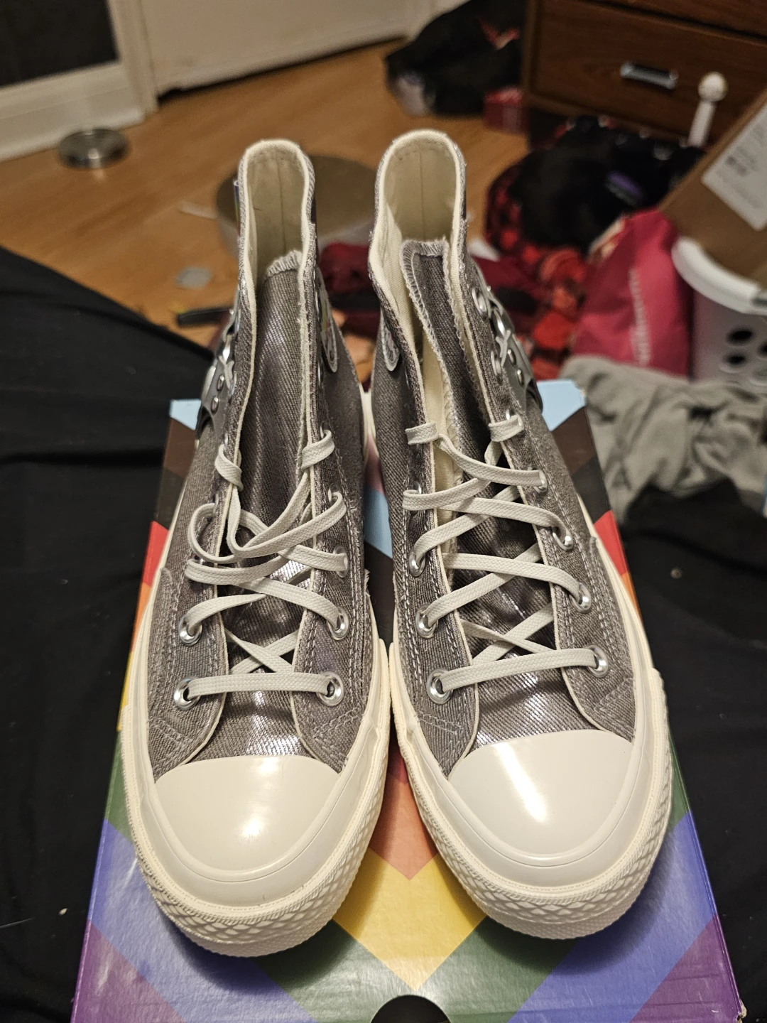 pride collection converse size M4/W6 (BRAND NEW)