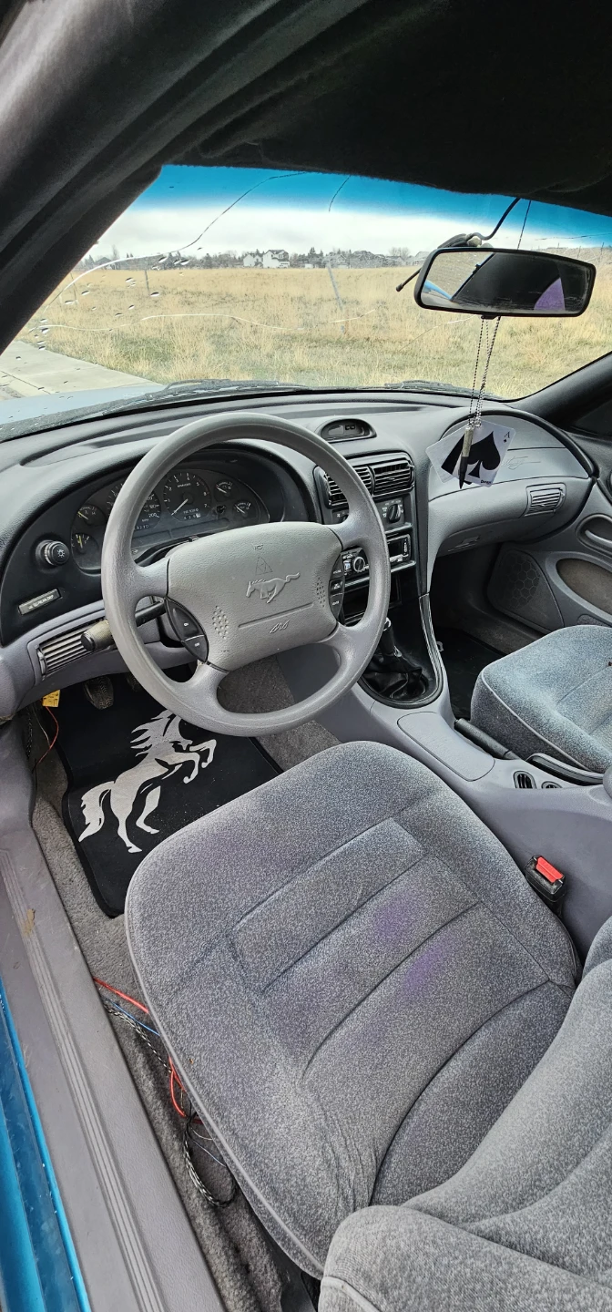 Blue Ford Mustang - photo 4