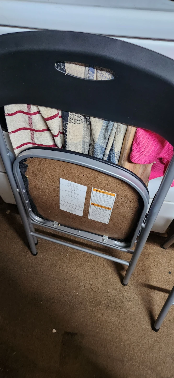Folding table and 4 chairs - photo 2