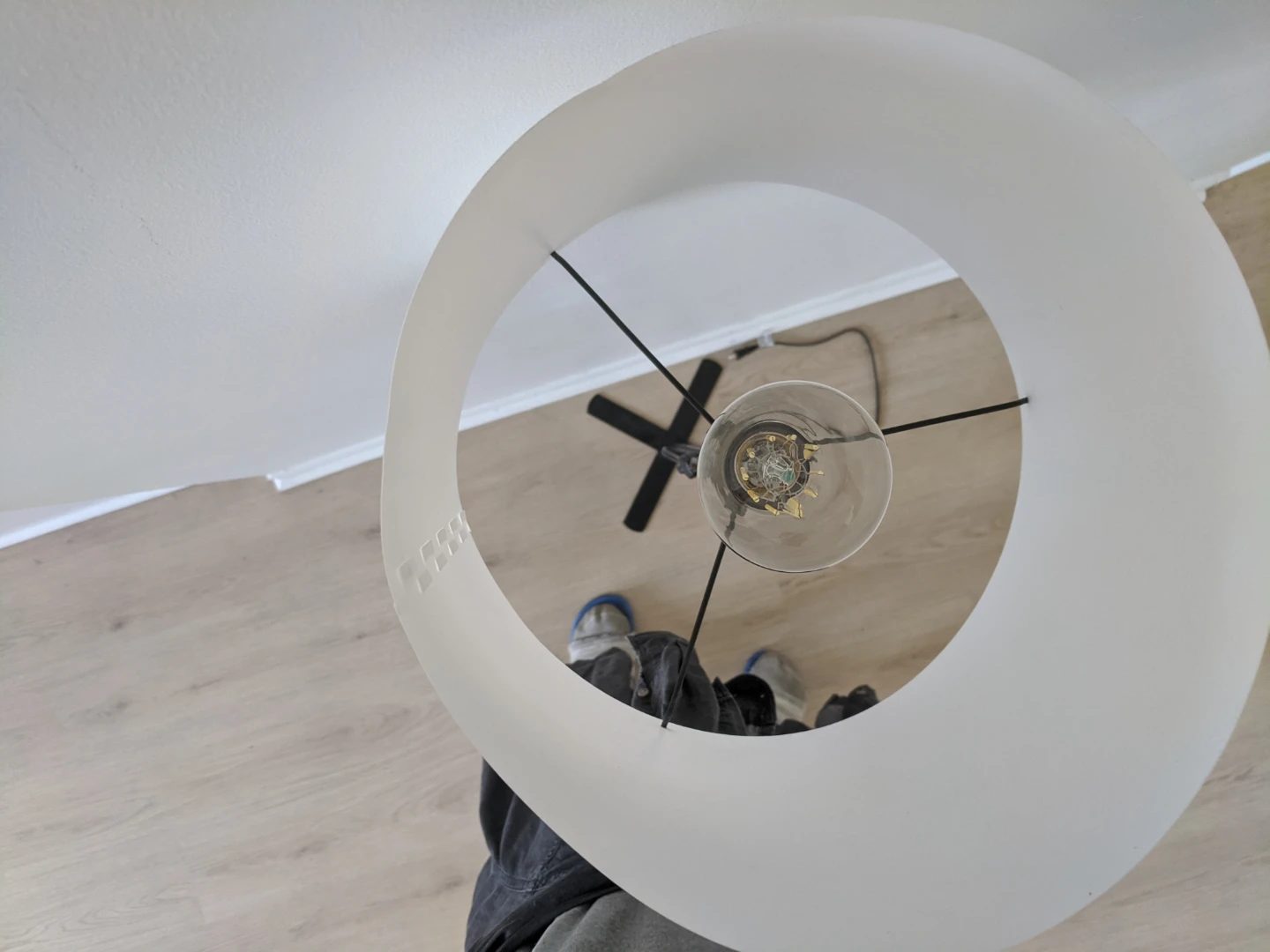 White Floor Lamp - photo 3