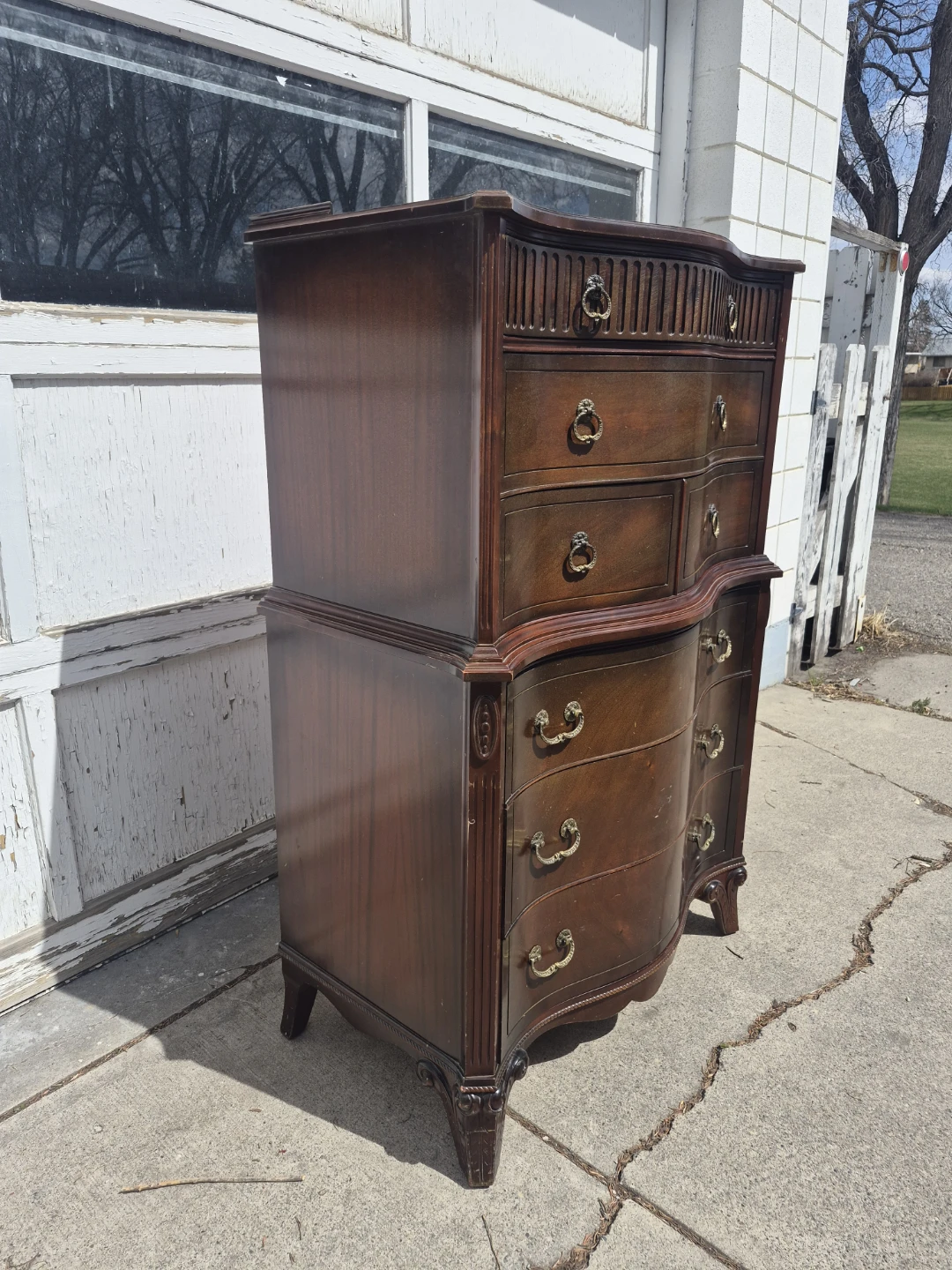 Mahogany Dresser with 8 Drawers - photo 2