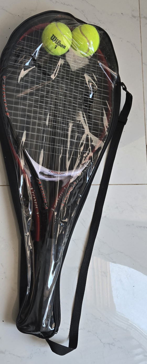 🎁Atomic Tennis Racket with 2 Wilson Balls and Bag