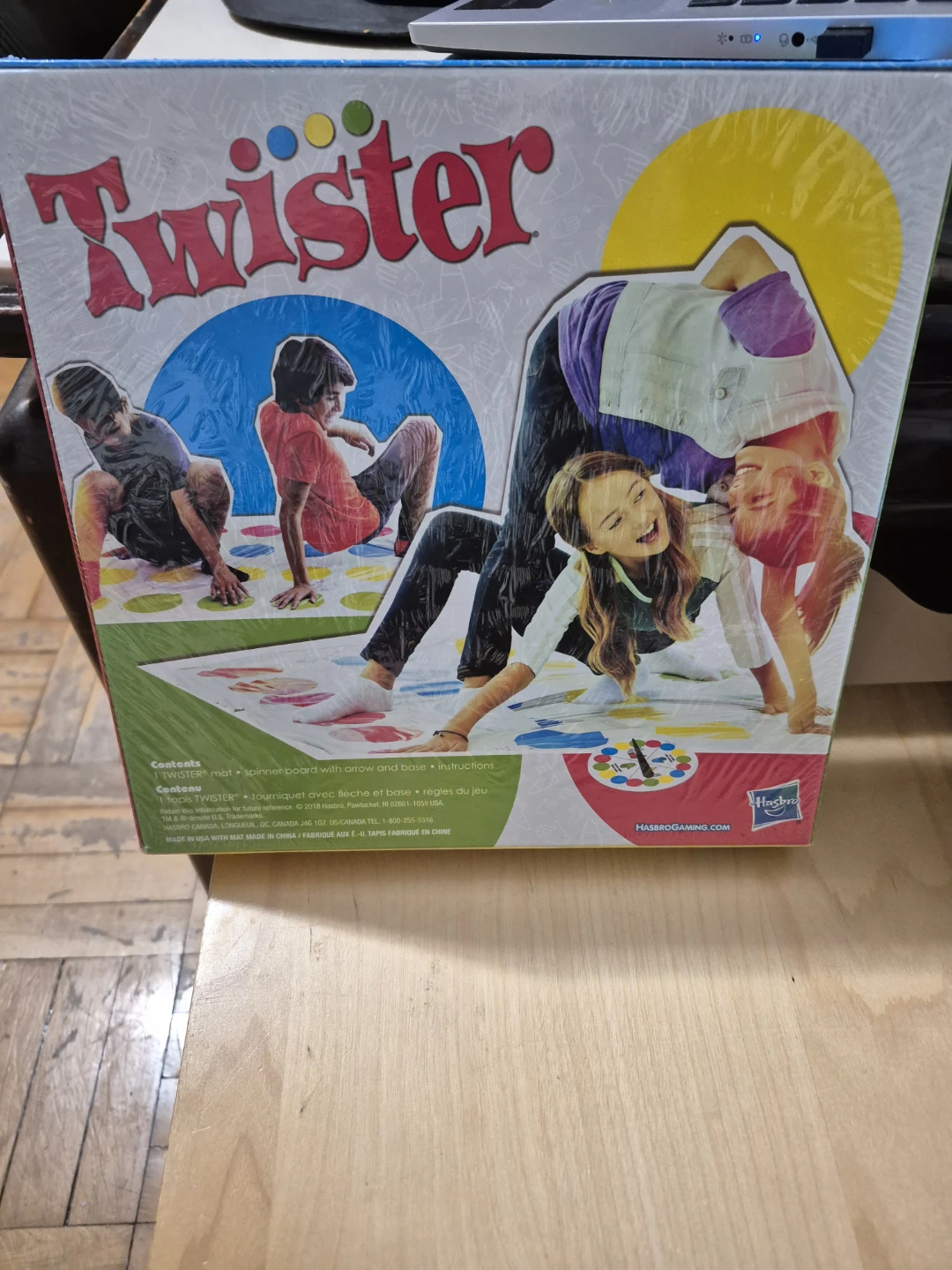 BNIB)Ages 6+ Twister Classic Game - photo 2