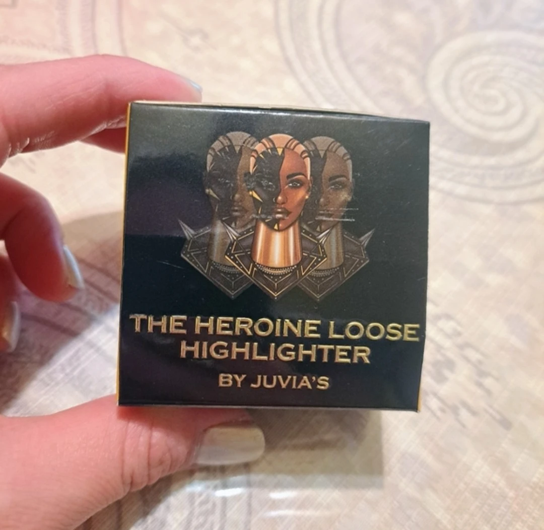Juvia's The Heroine Loose Highlighter
