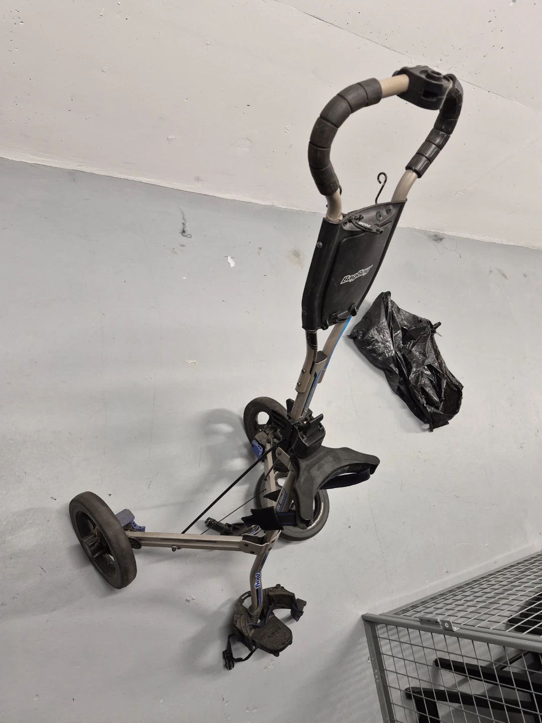 Big Max Express 300 Golf Push Cart - photo 2