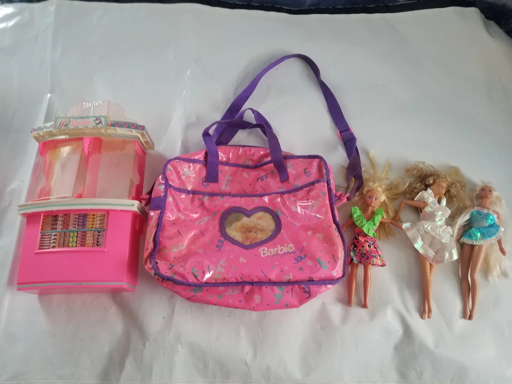 Barbie Doll & Accessories Set with Bag and Diner Booth