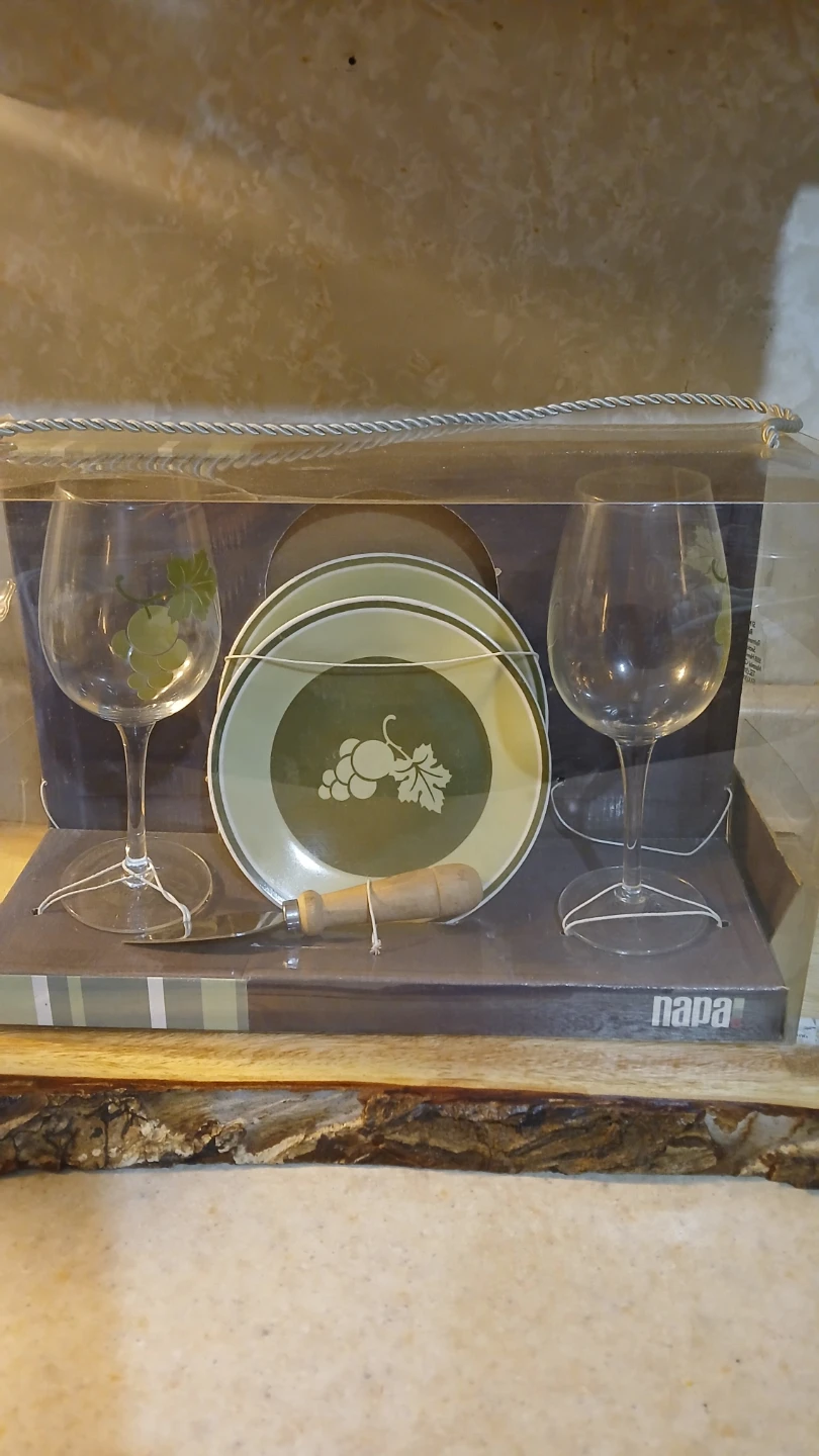 Vintage set of glasses and plates for $5.00