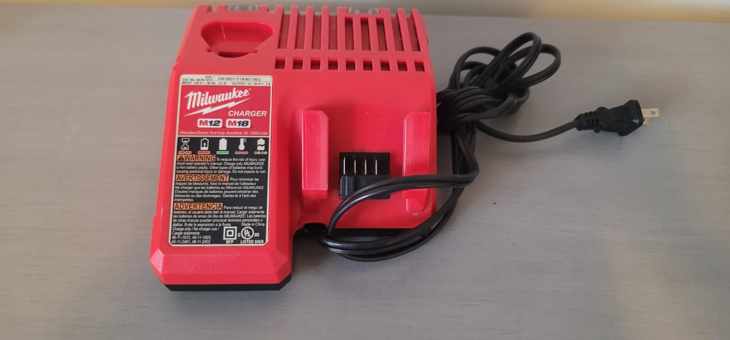 🔥 Milwaukee M12 Impact Driver + Charger 🔥 - photo 5