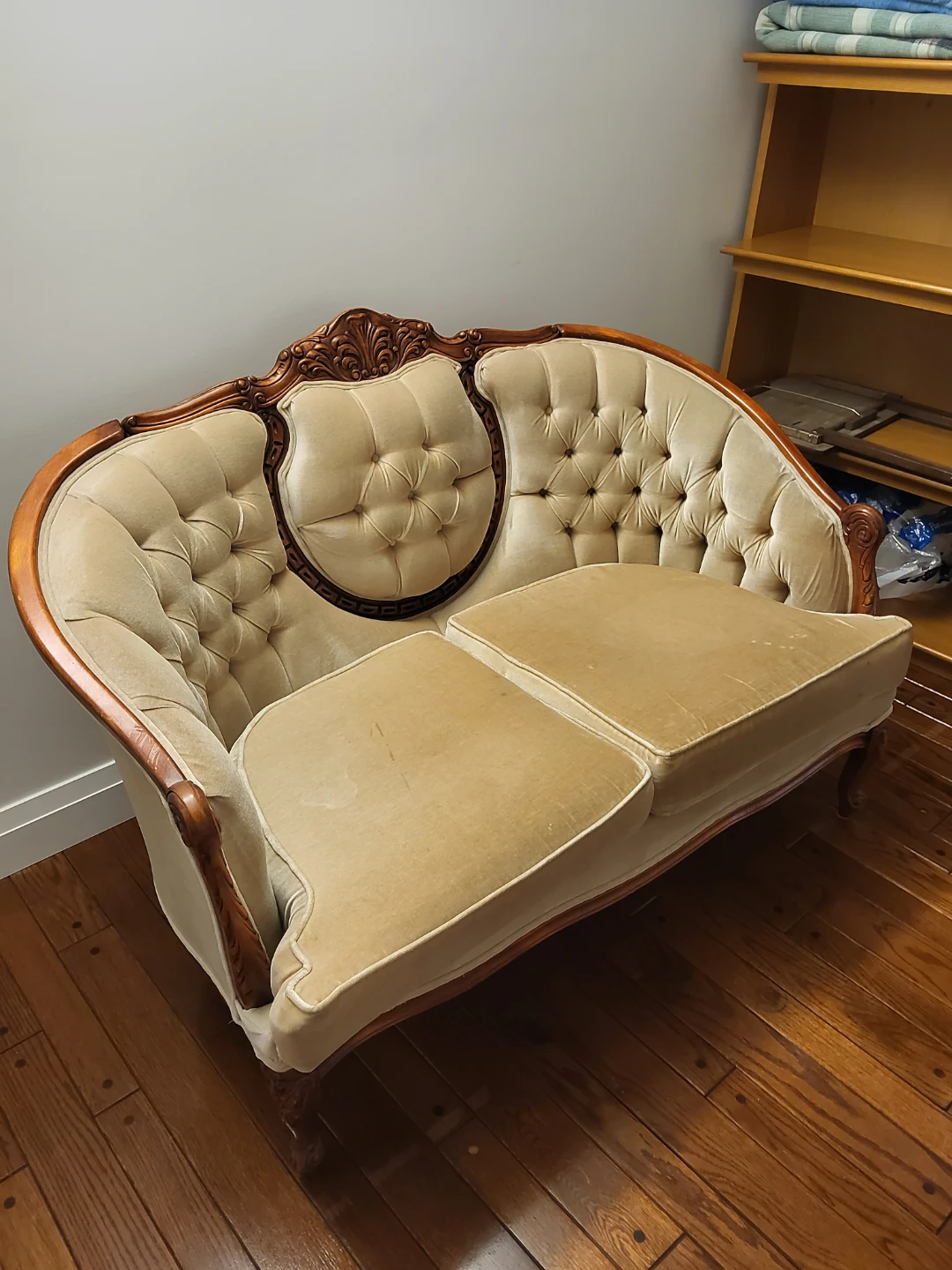 Vintage Loveseat Sofa - Beige Upholstery - photo 3