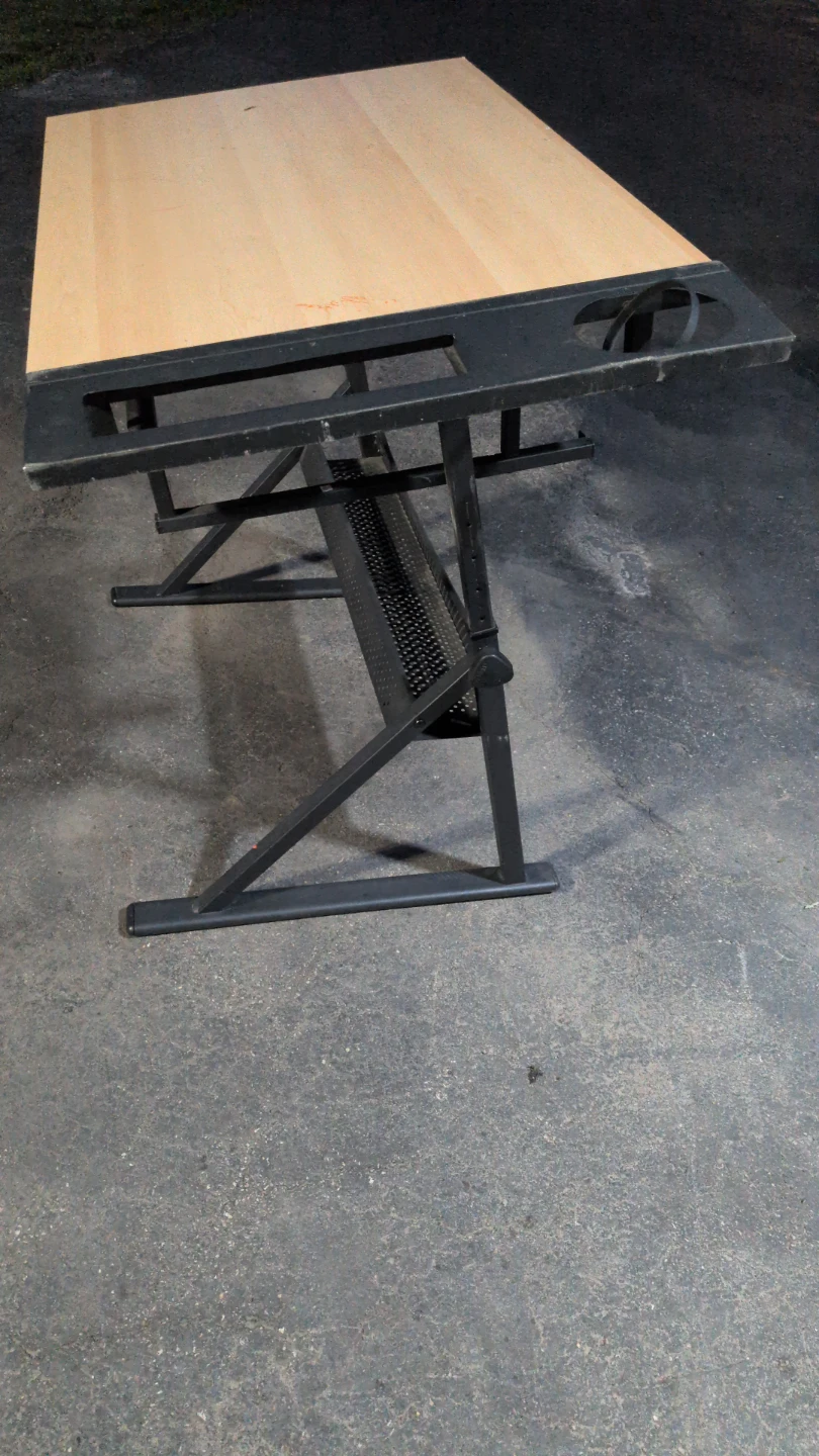 Adjustable Drafting Table