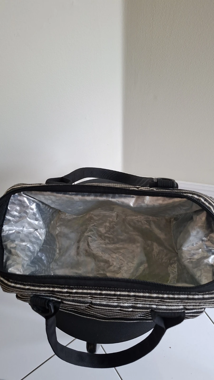 Striped Insulated Lunch Bag - photo 4