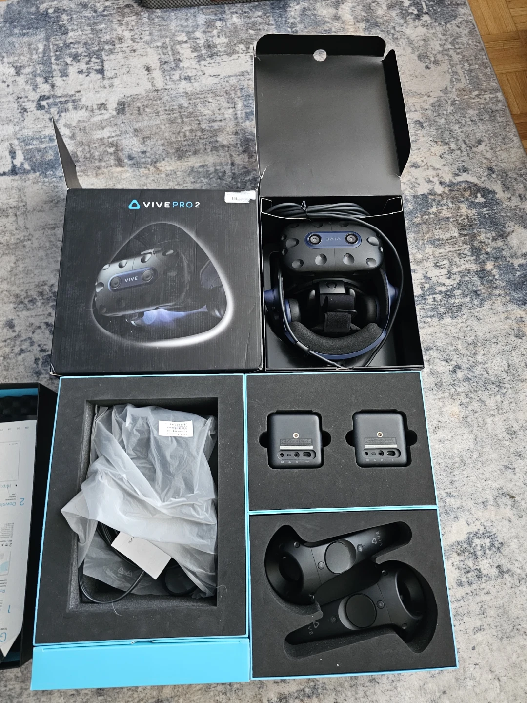 HTC VIVE Pro 2 VR Headset - photo 4