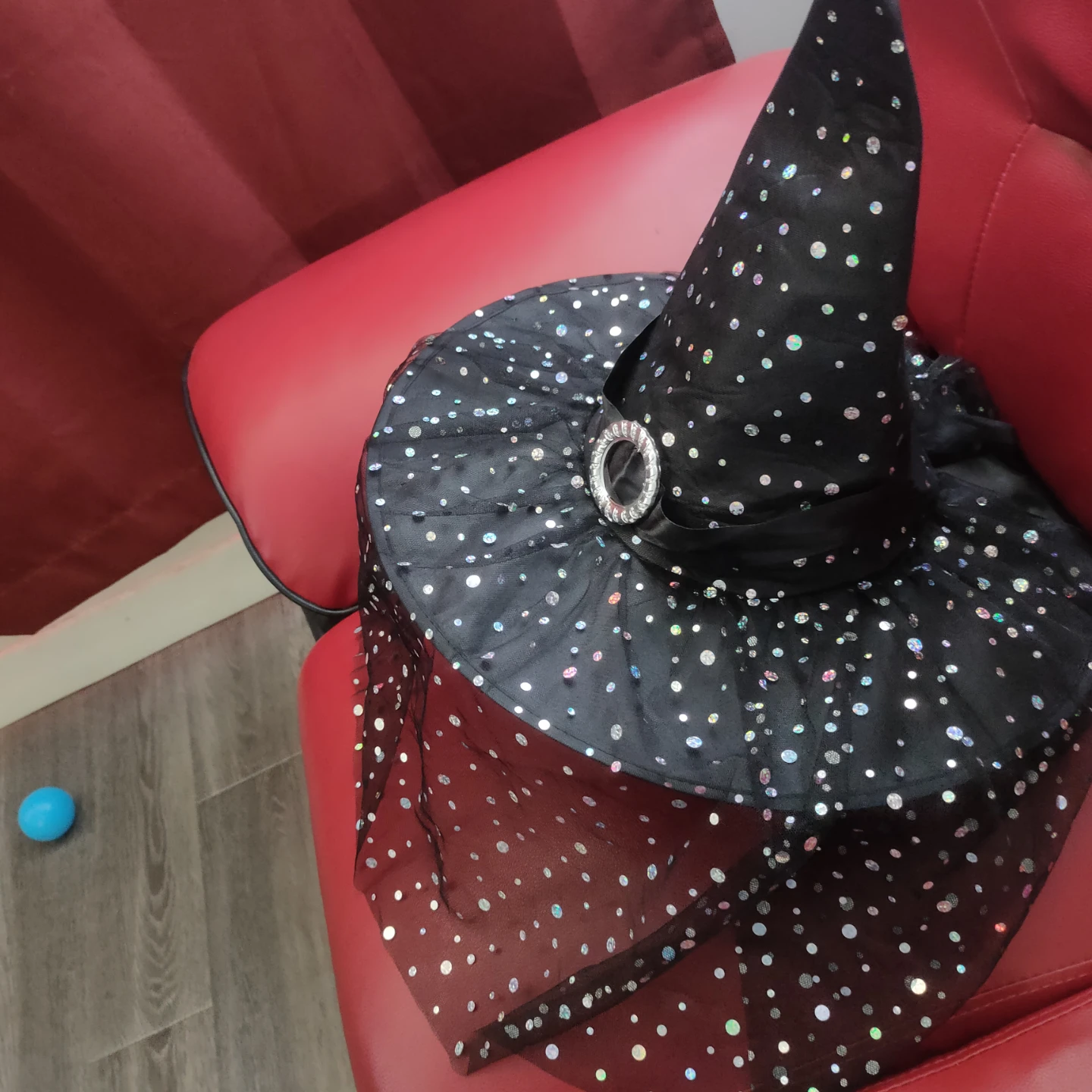 Black Witch Hat with Glittery Dots and Veil & blackcape - photo 2