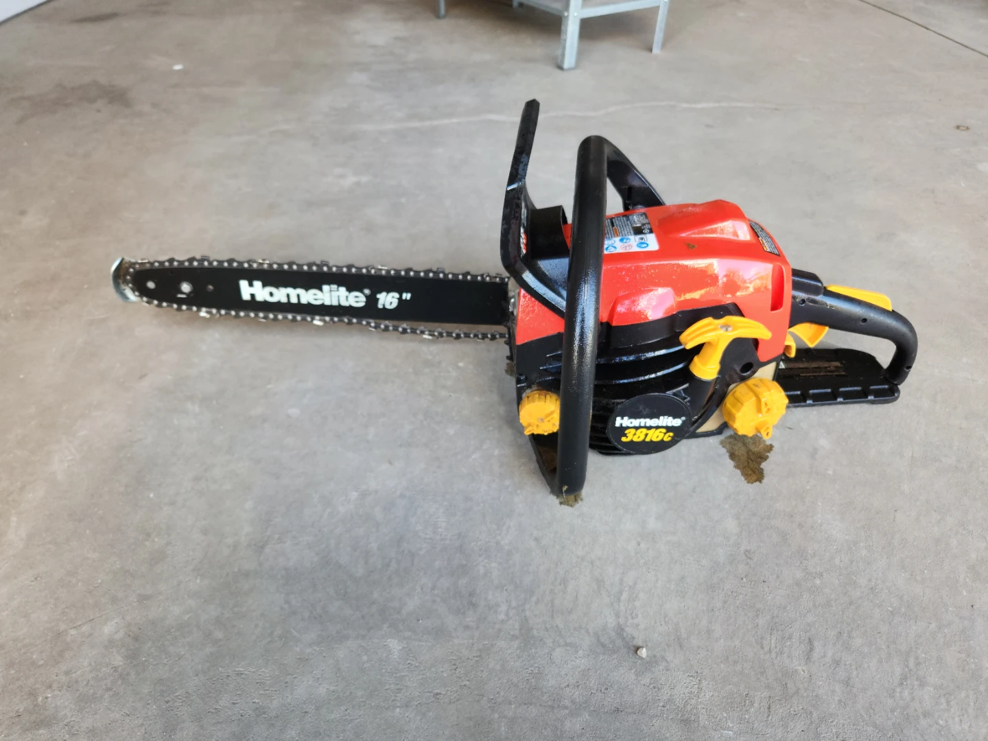 Homelite 3816C 16" Chainsaw - photo 2