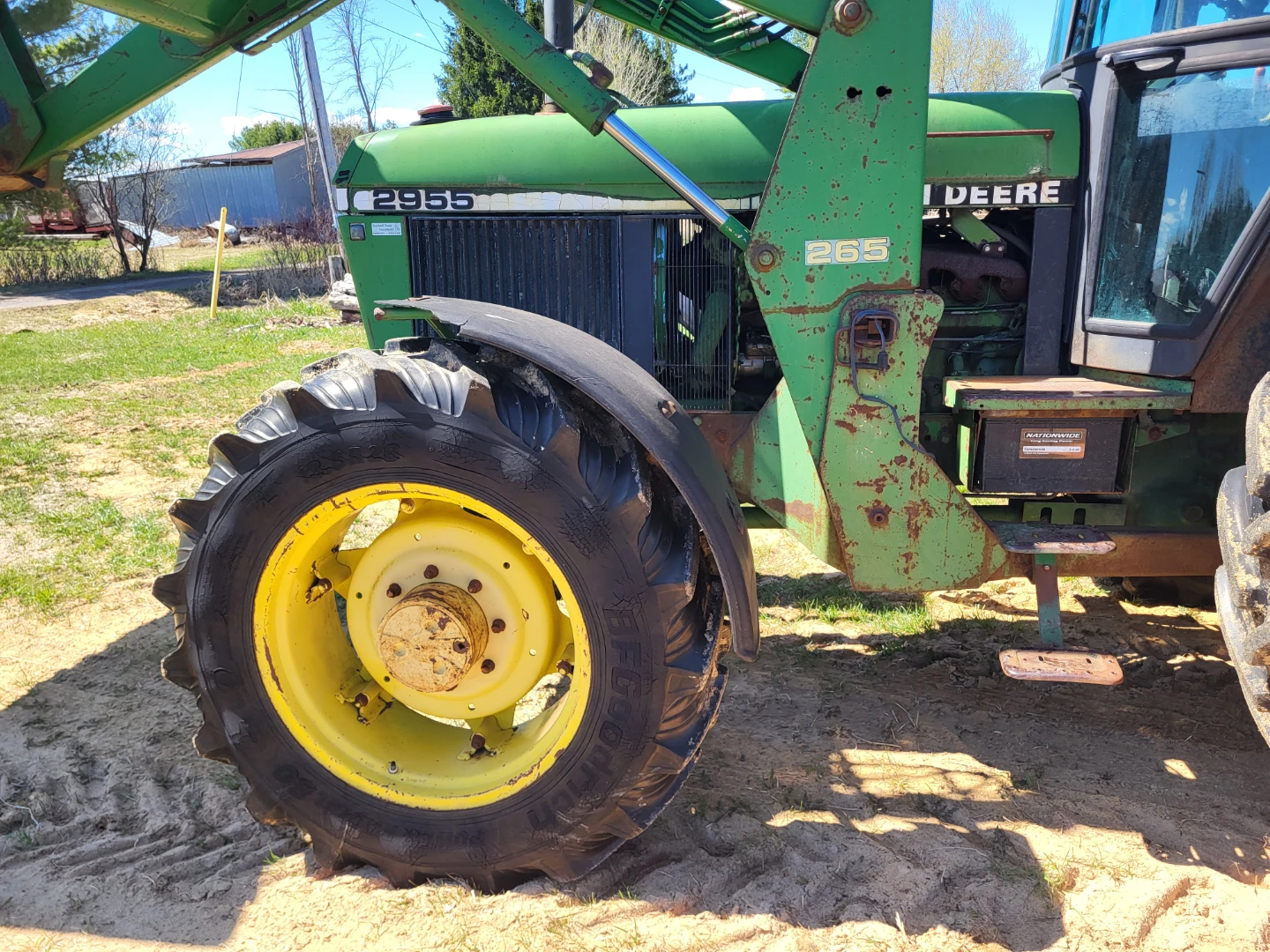 John Deere 2955/ 265 Tractor with Front Loader - photo 5