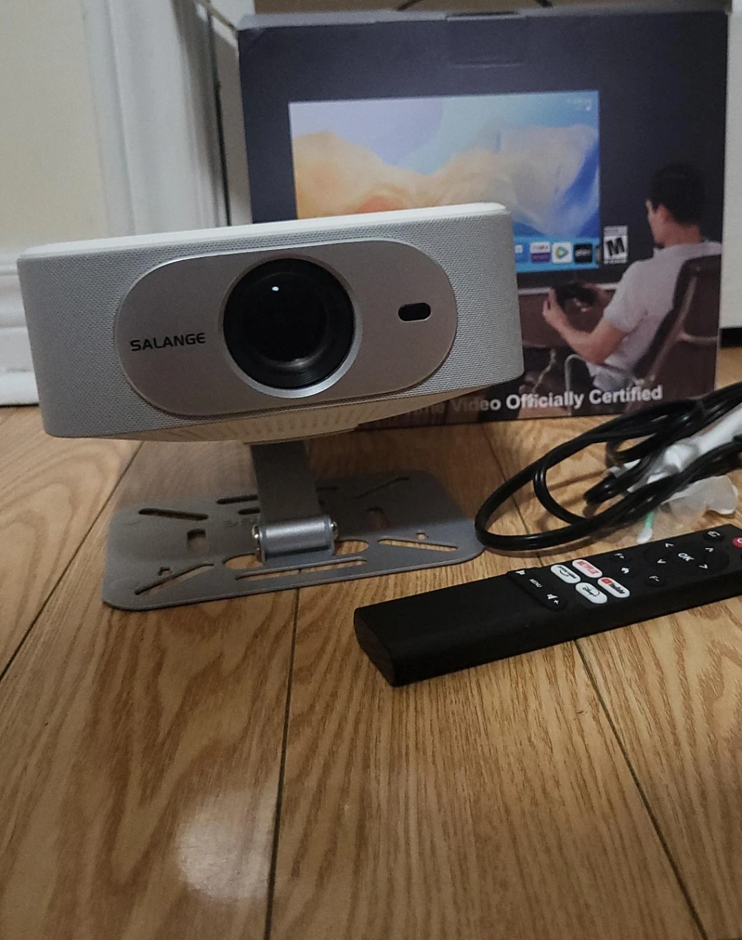 Salange P92MAX Android 13 Smart Projector