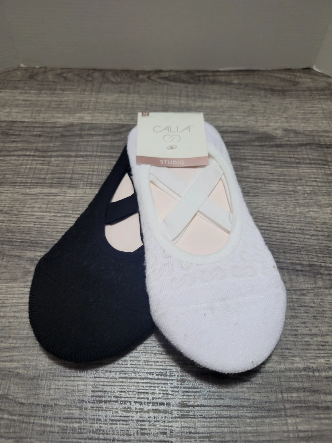 CALIA 2 Pack Studio Socks Black/White Size M