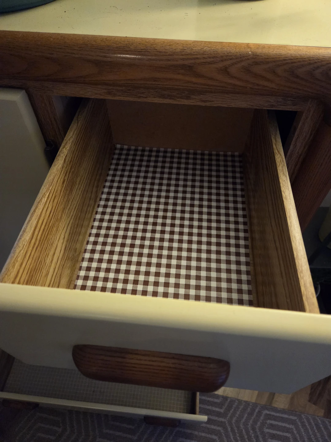 Cream and Wood Dresser with Cabinets - photo 4
