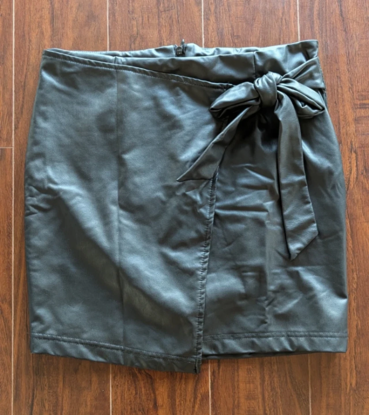 Forever 21 Faux Leather Wrap Skirt (size 4 or S/M)