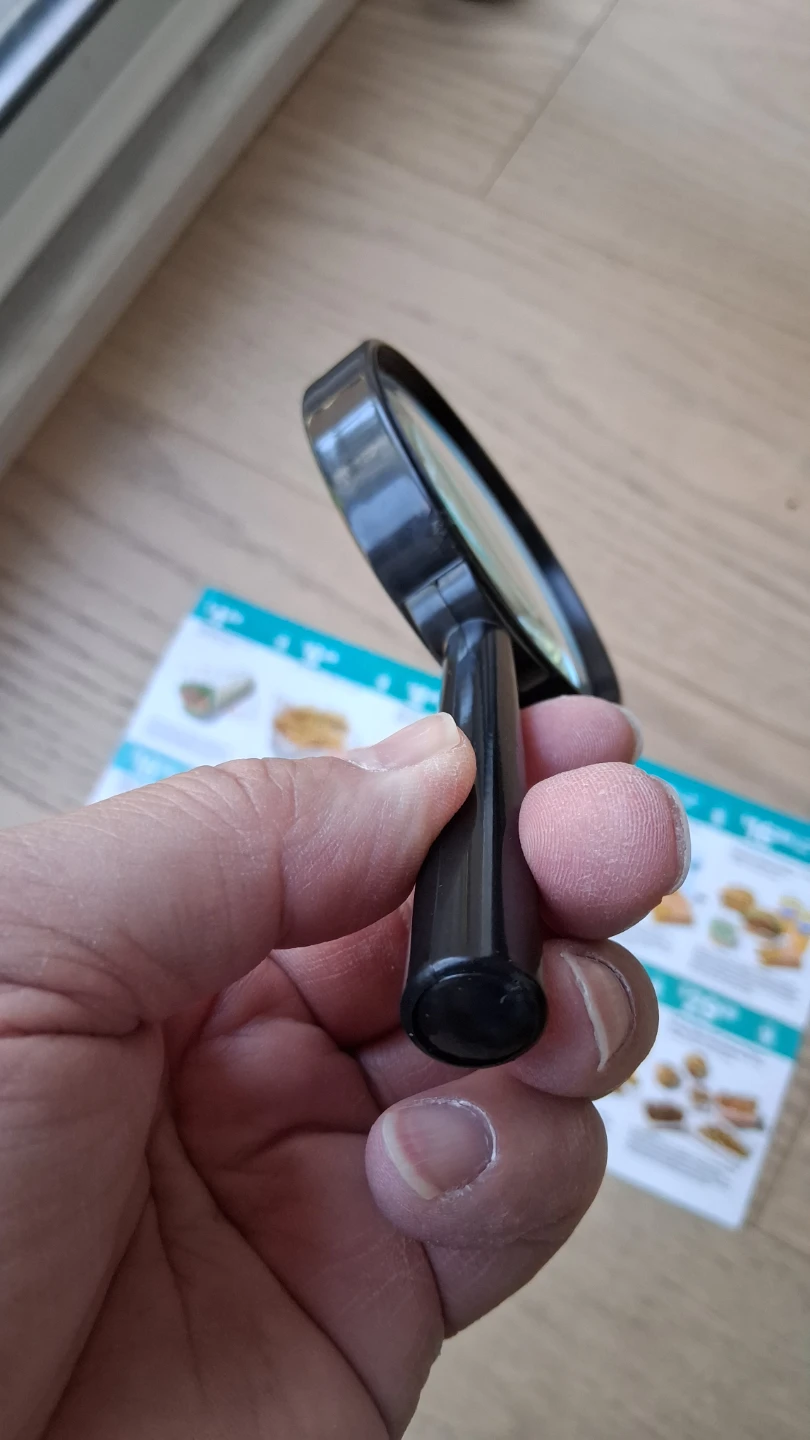 Magnifying Glass, Clear Glass Lens (NOT plastic lens)
