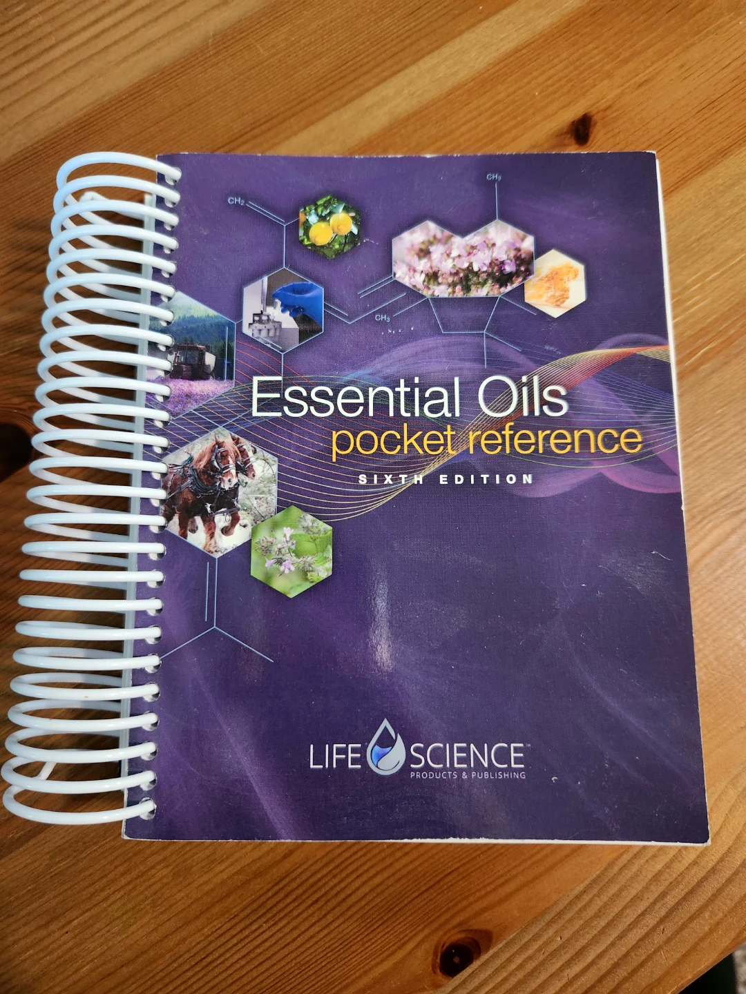 USED ~ Essential Oils Pocket Reference Book