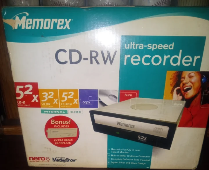 Memorex CD-RW Recorder Ultra-Speed 52X Internal E-IDE - photo 2
