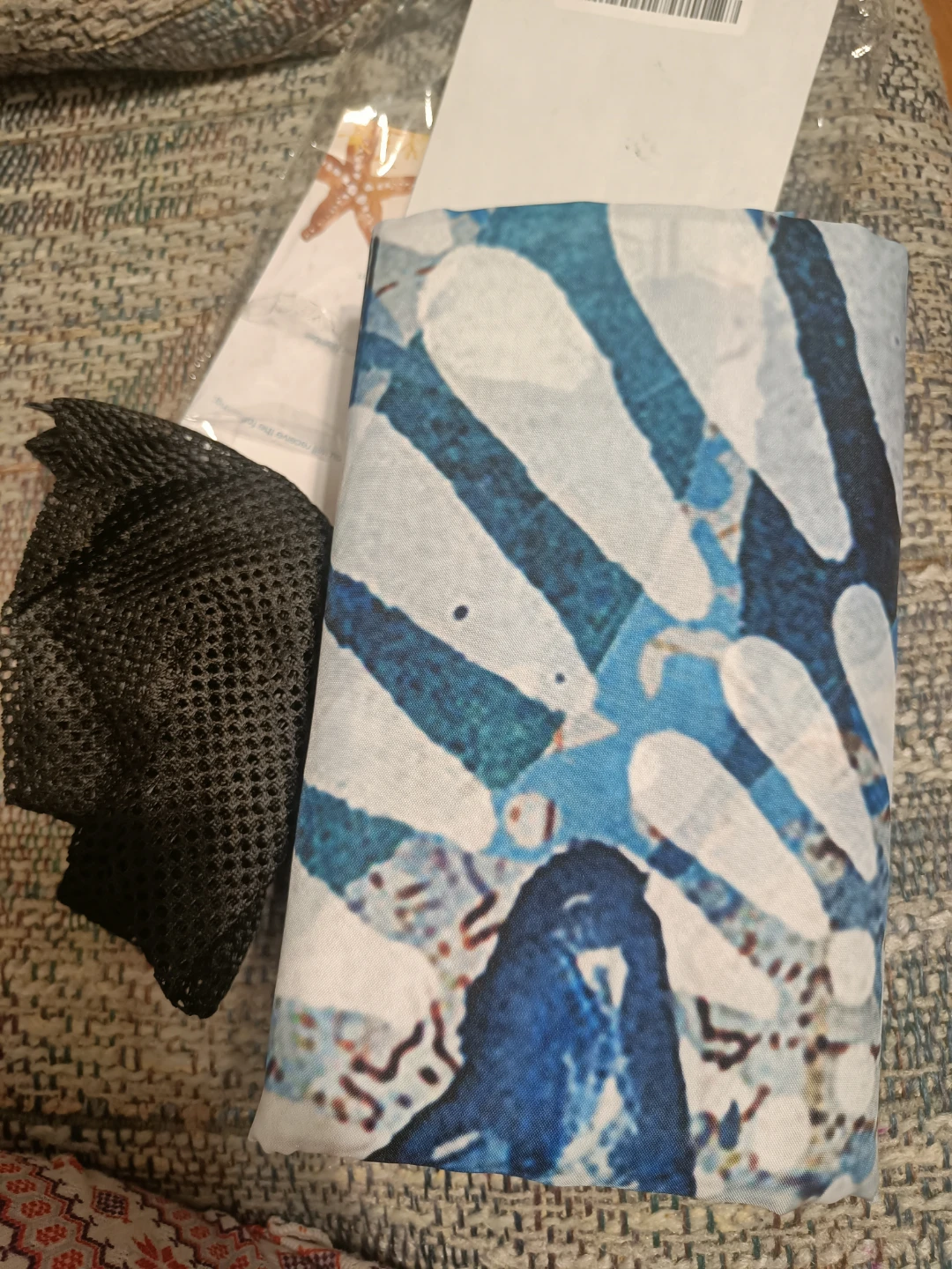 HIWOSS Beach Mat Sandproof Waterproof Vibrant Design - photo 3
