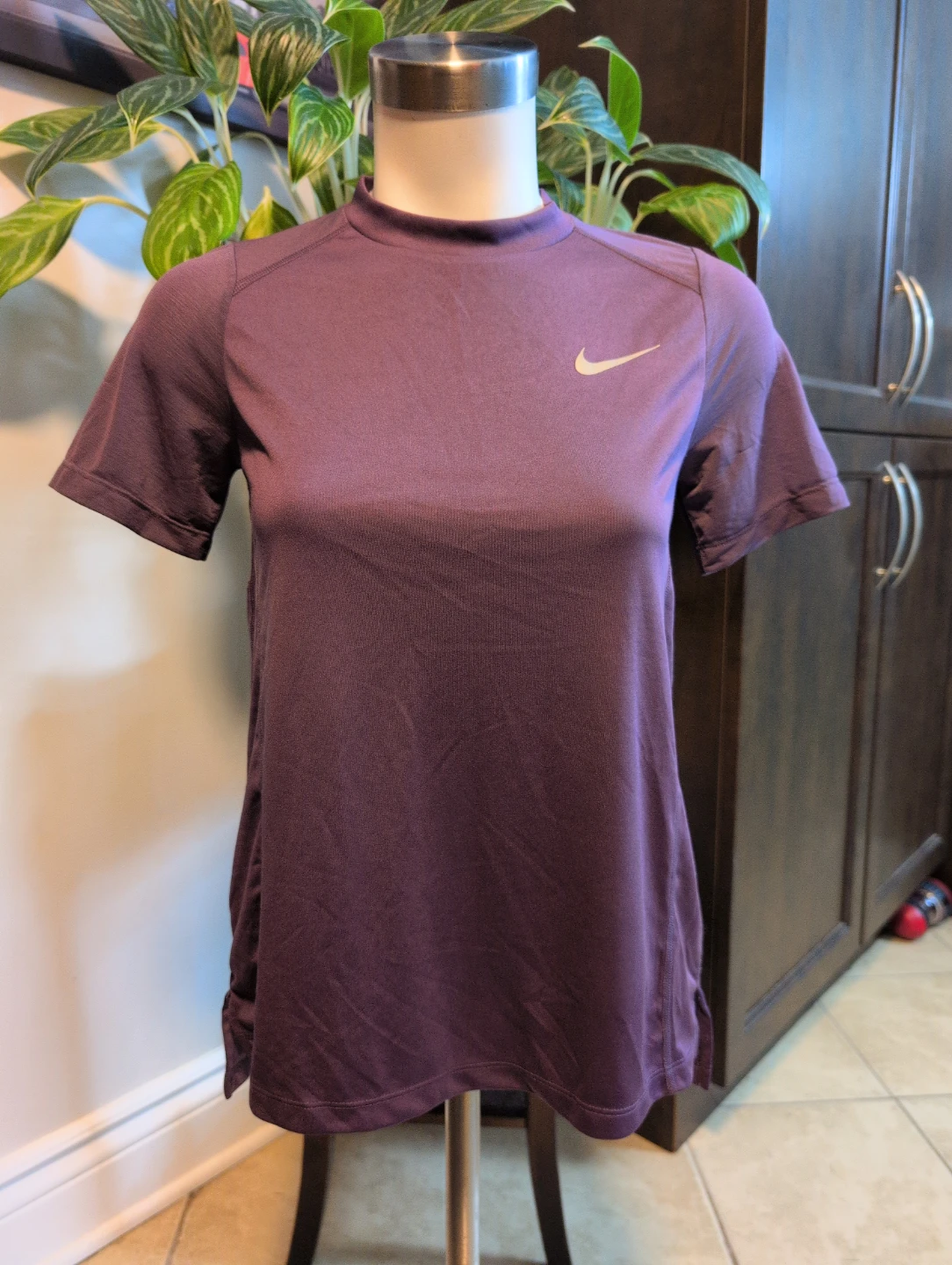 Nike Dri-FIT Running T-Shirt XS Purple