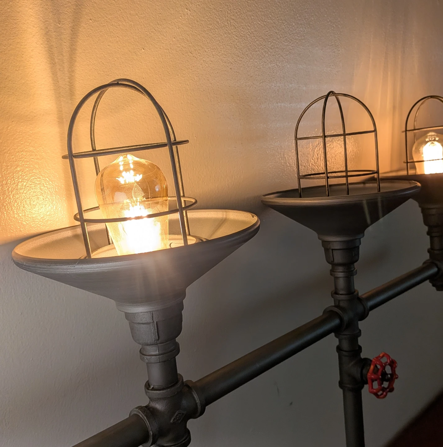 Hanging light fixture - photo 3