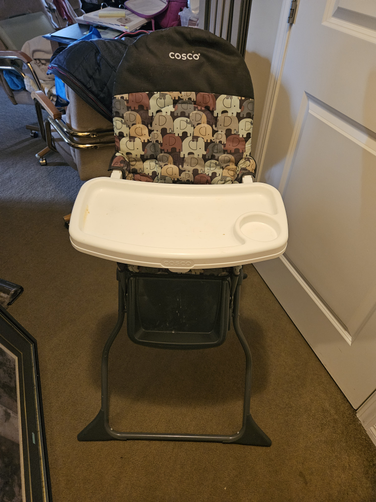 Cosco Elephant Print High Chair with Tray