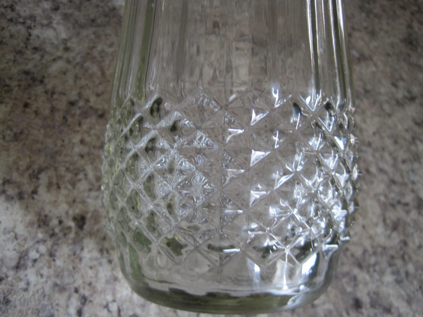 Clear Glass Vase with Crystal Cut look. Pick up only. - photo 2
