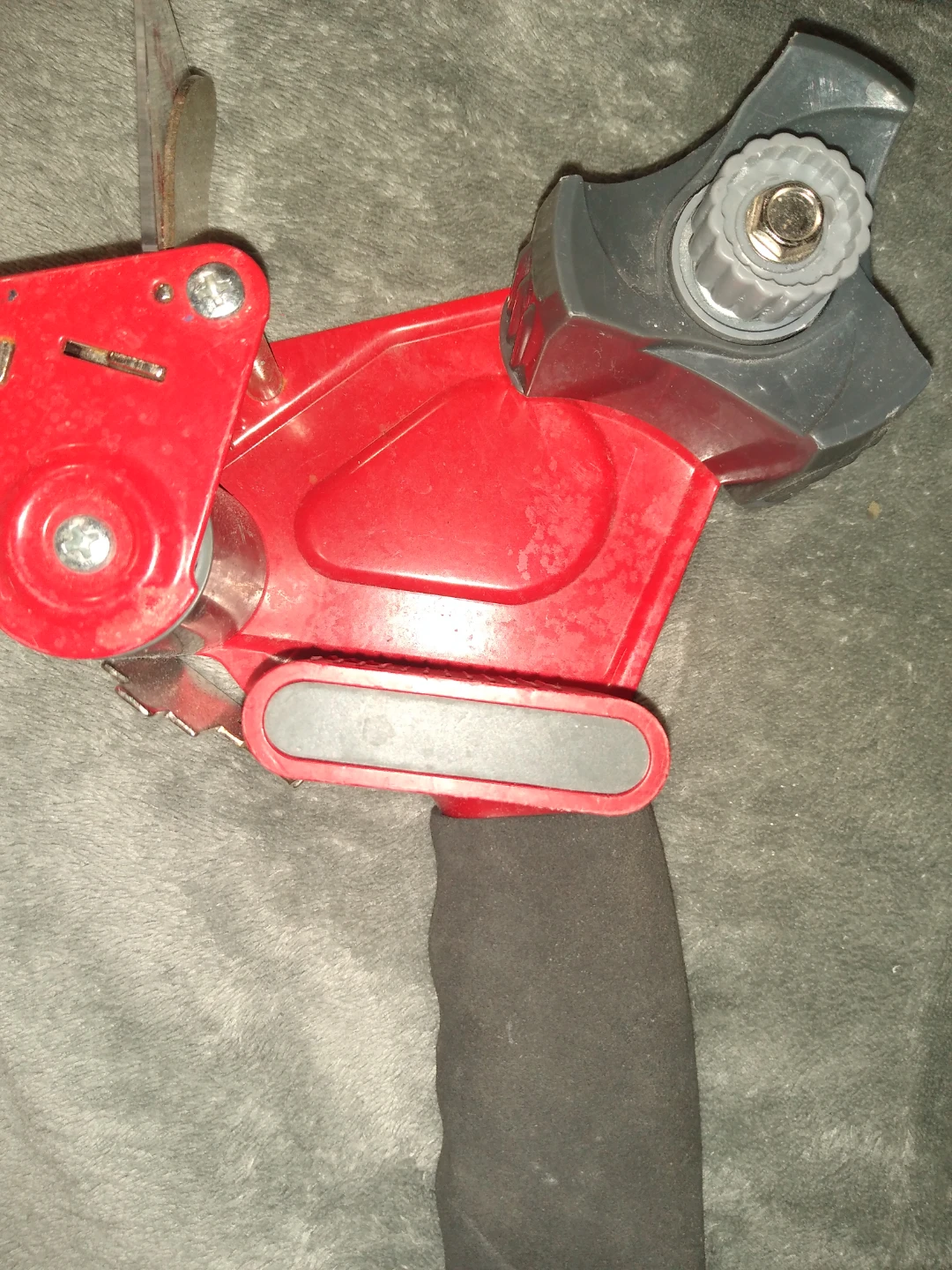 Packing tape dispenser