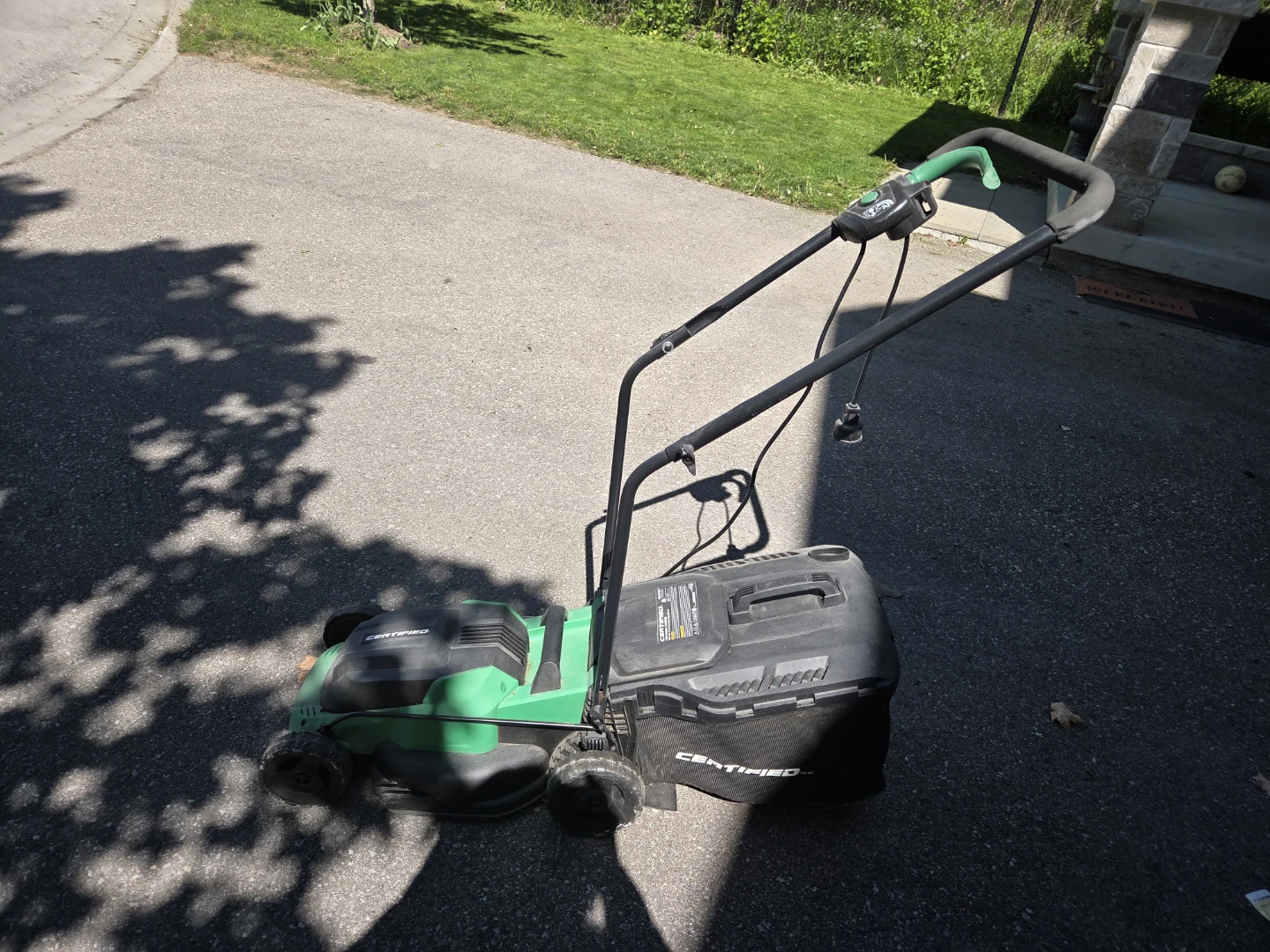 CERTIFIED 120V 10A 14" Electric Lawn Mower - photo 2