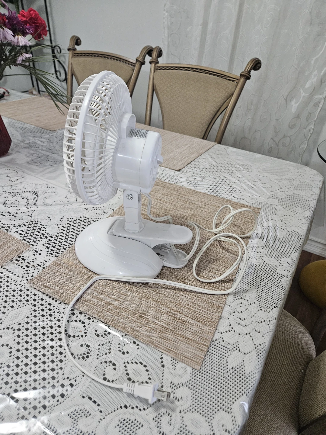 White Clip-On Desk Fan - photo 3