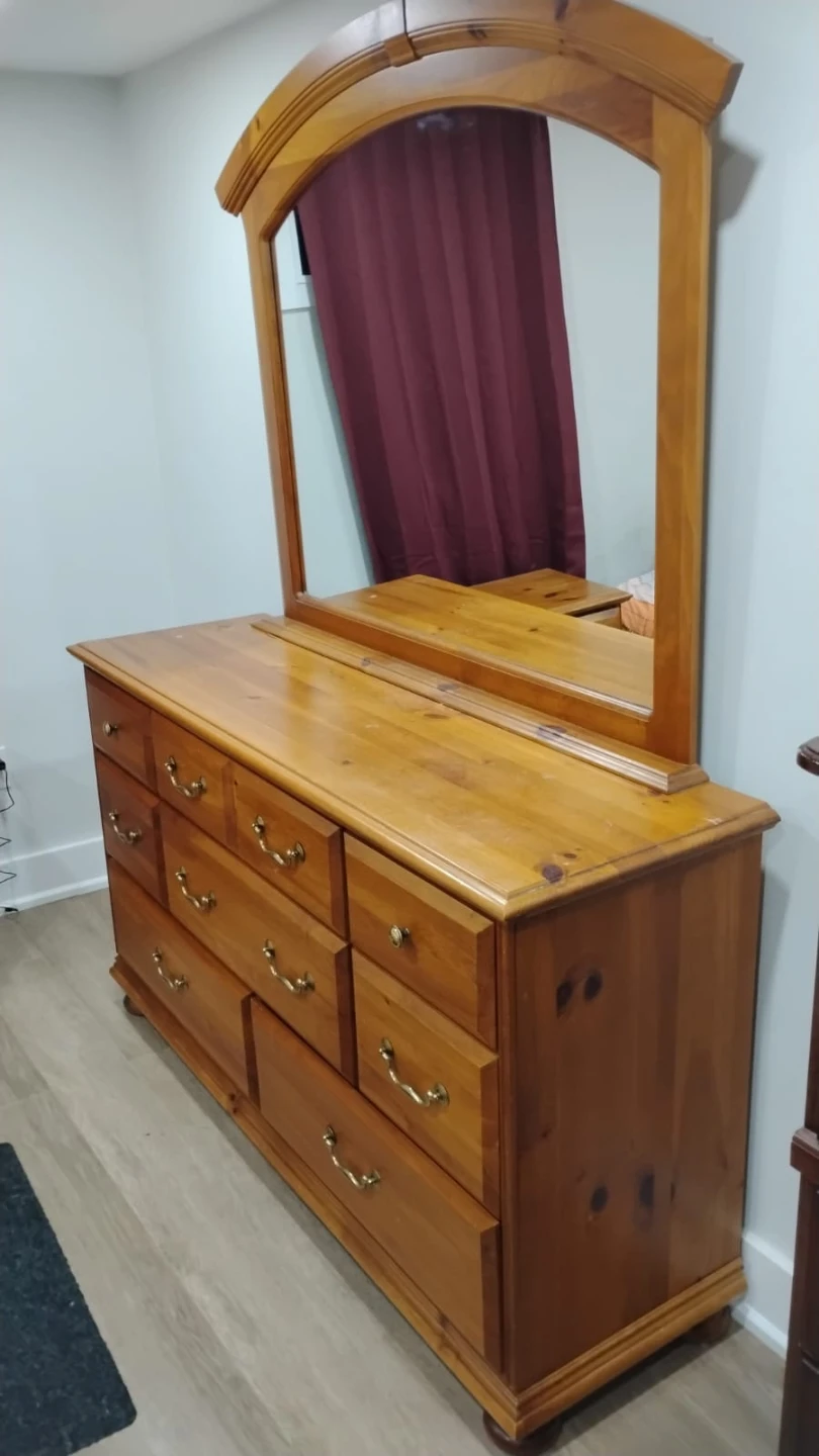 Solid Wood Dresser with Mirror - photo 4