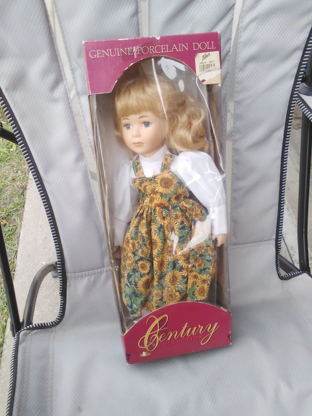 Genuine Porcelain Doll - Century Collection - photo 2