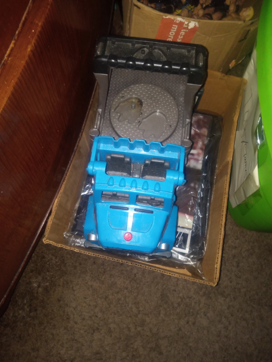 Mattel Jurassic World Die-Cast Vehicle - photo 4