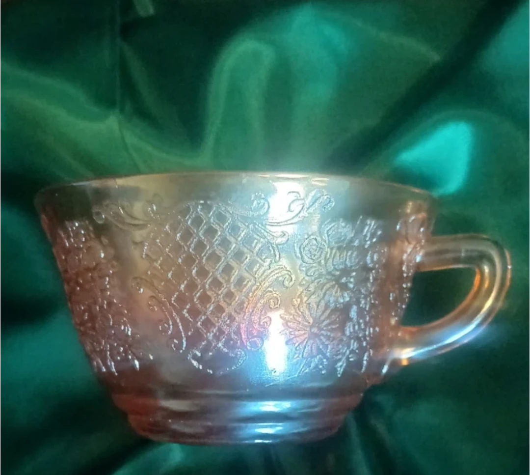 Vintage Federal depression (carnival) cup Normandie pattern - photo 4