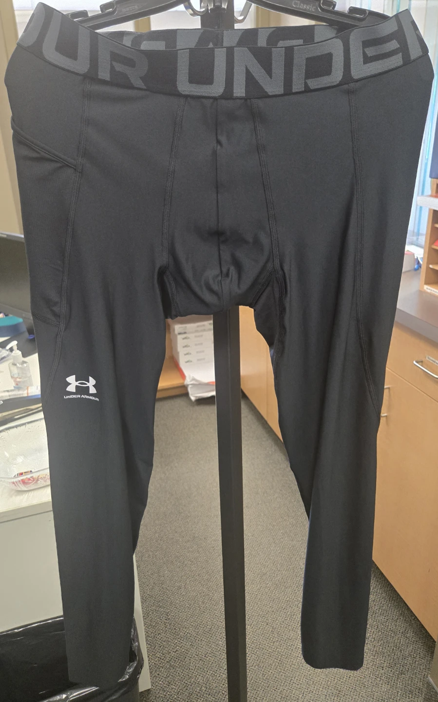 Under Armour Men's HeatGear Compression Pants. XL. New w/o Tags.