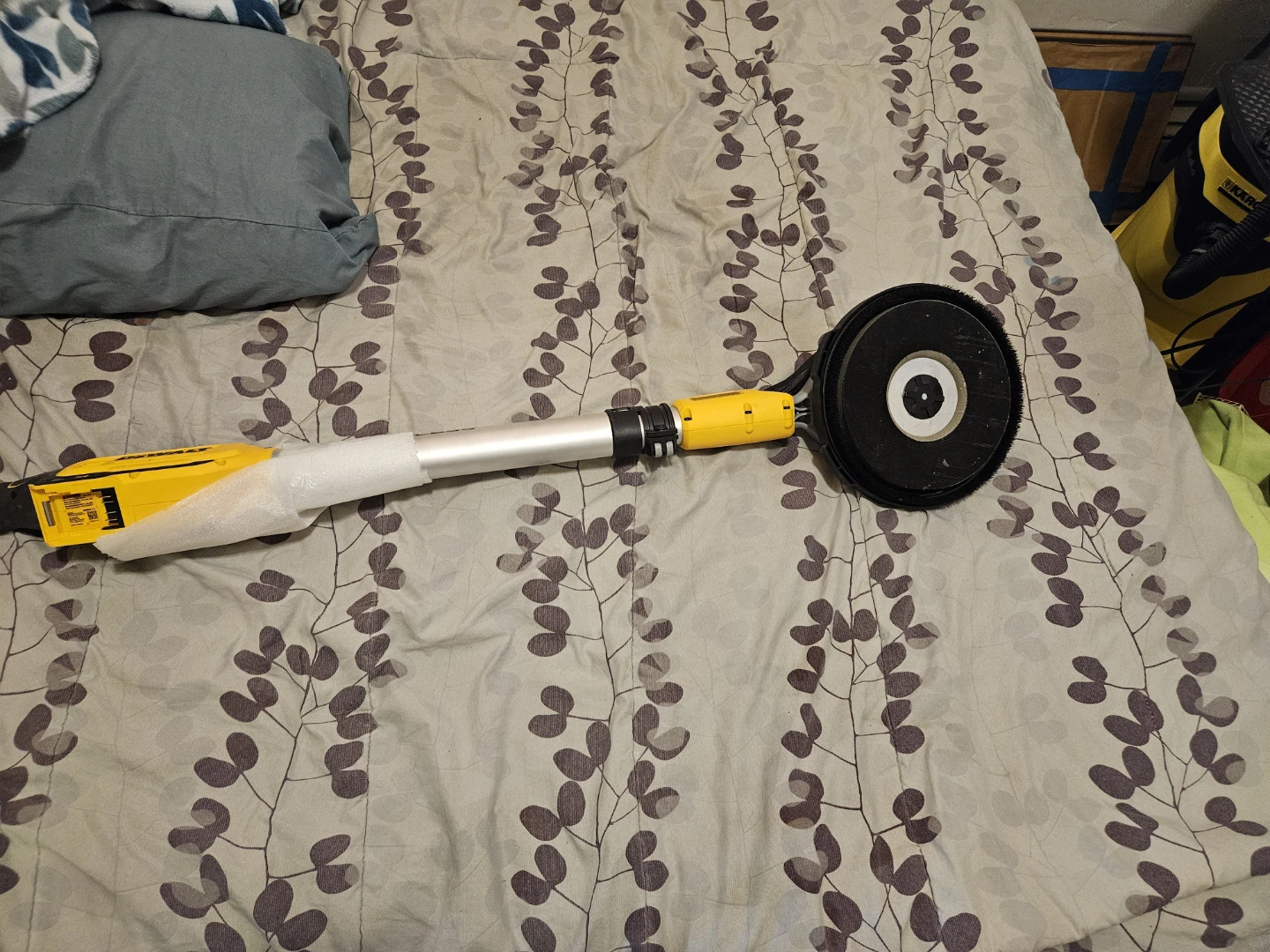 DEWALT Drywall Sander - photo 4