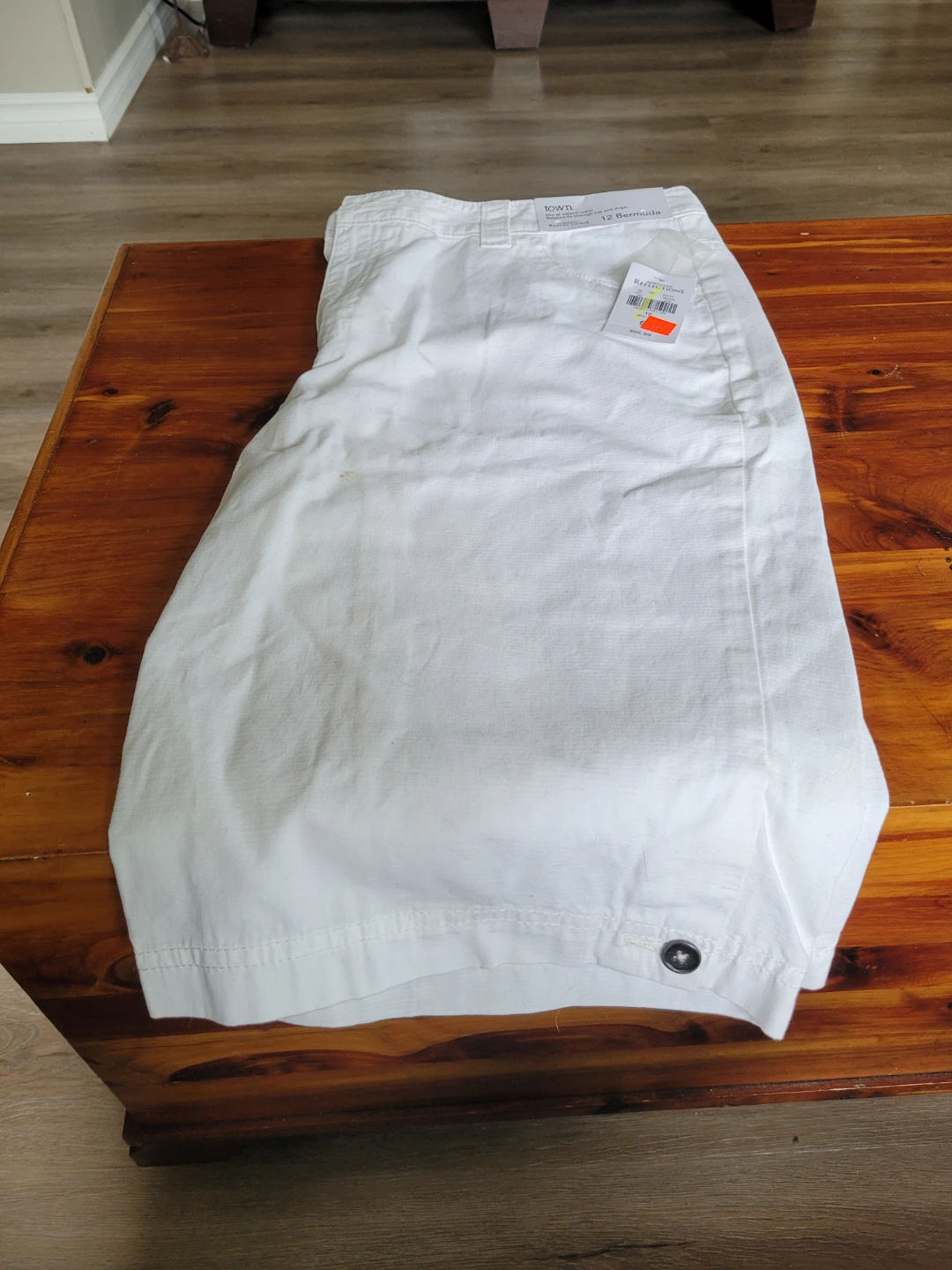 Northern Reflections Women's White Bermuda Shorts Size 12 - photo 2