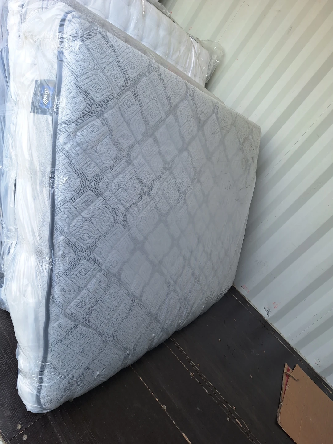 Twin/full mattresses - photo 4