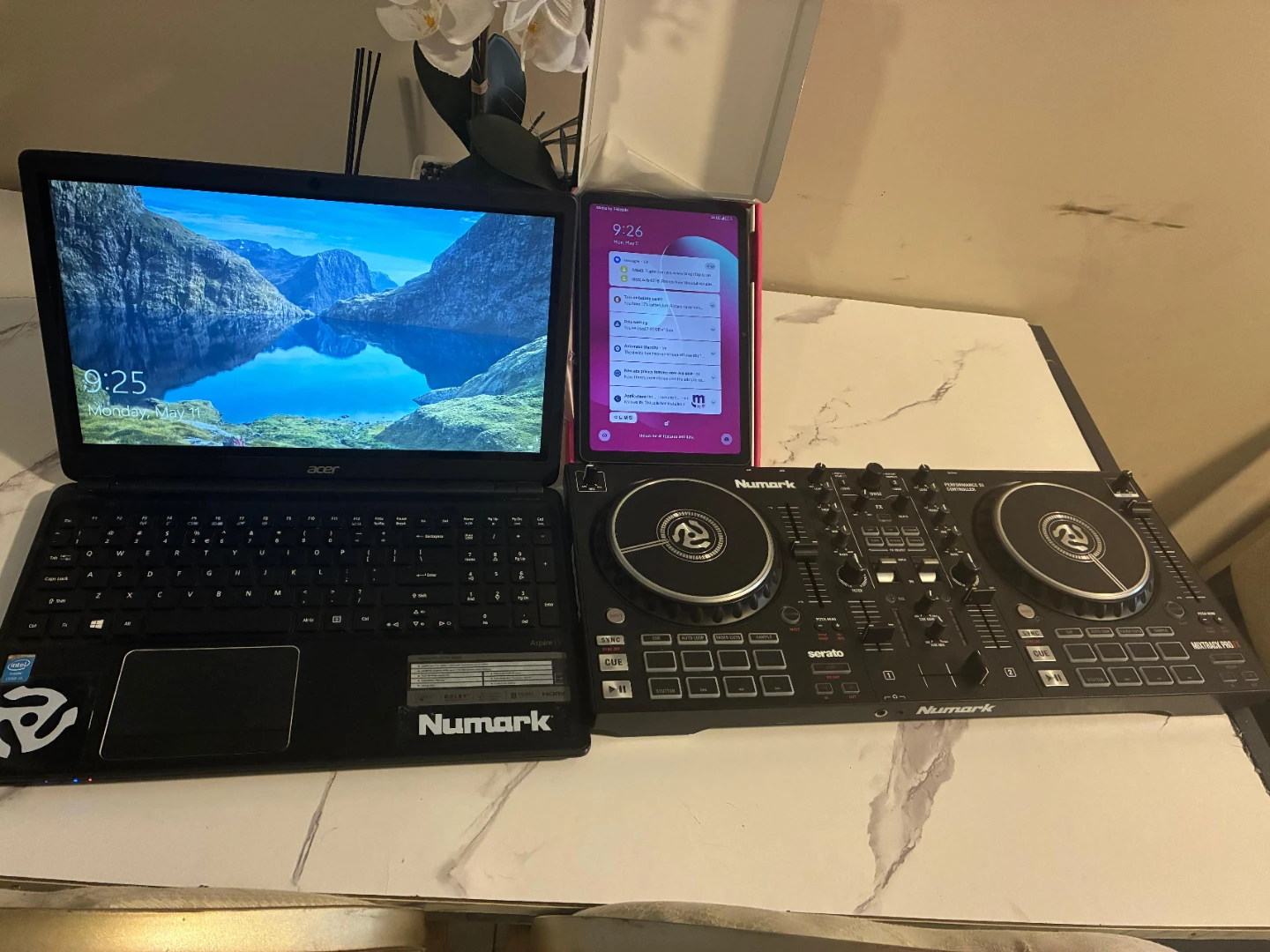 Numark Mixtrack Pro DJ Controller  Laptop y table Android