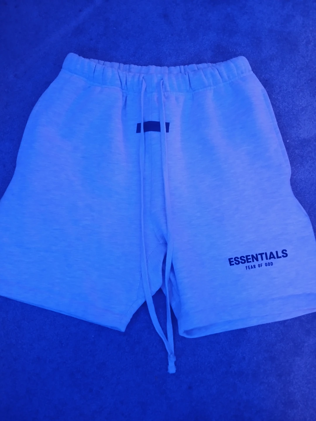 Light oatmeal essentials shorts